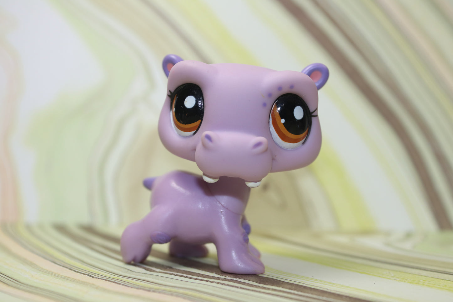 Lps blemished purple hippo 2043
