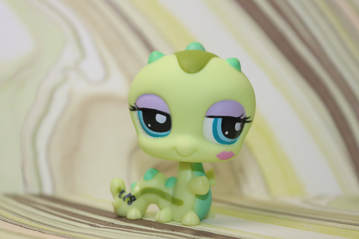 Lps blemished green caterpillar 1324