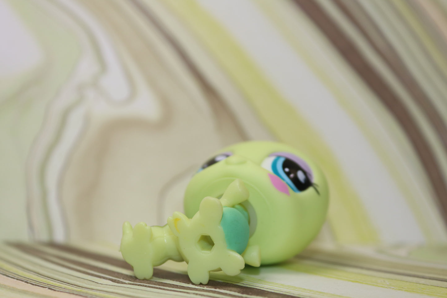 Lps blemished green caterpillar 1324
