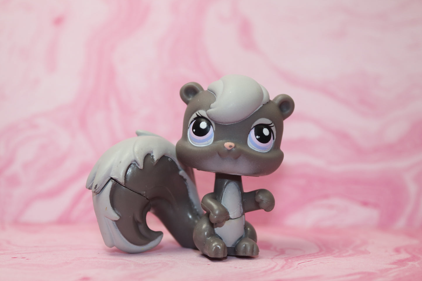 Lps blemished grey squirrel/skunk 132