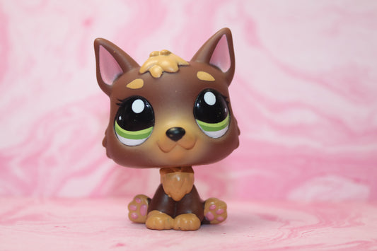 Lps sitting german shepherd 2137